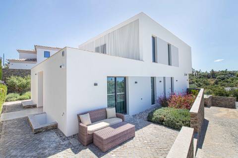 Moradia Contemporânea de Luxo com Vista Mar à Venda em Almancil