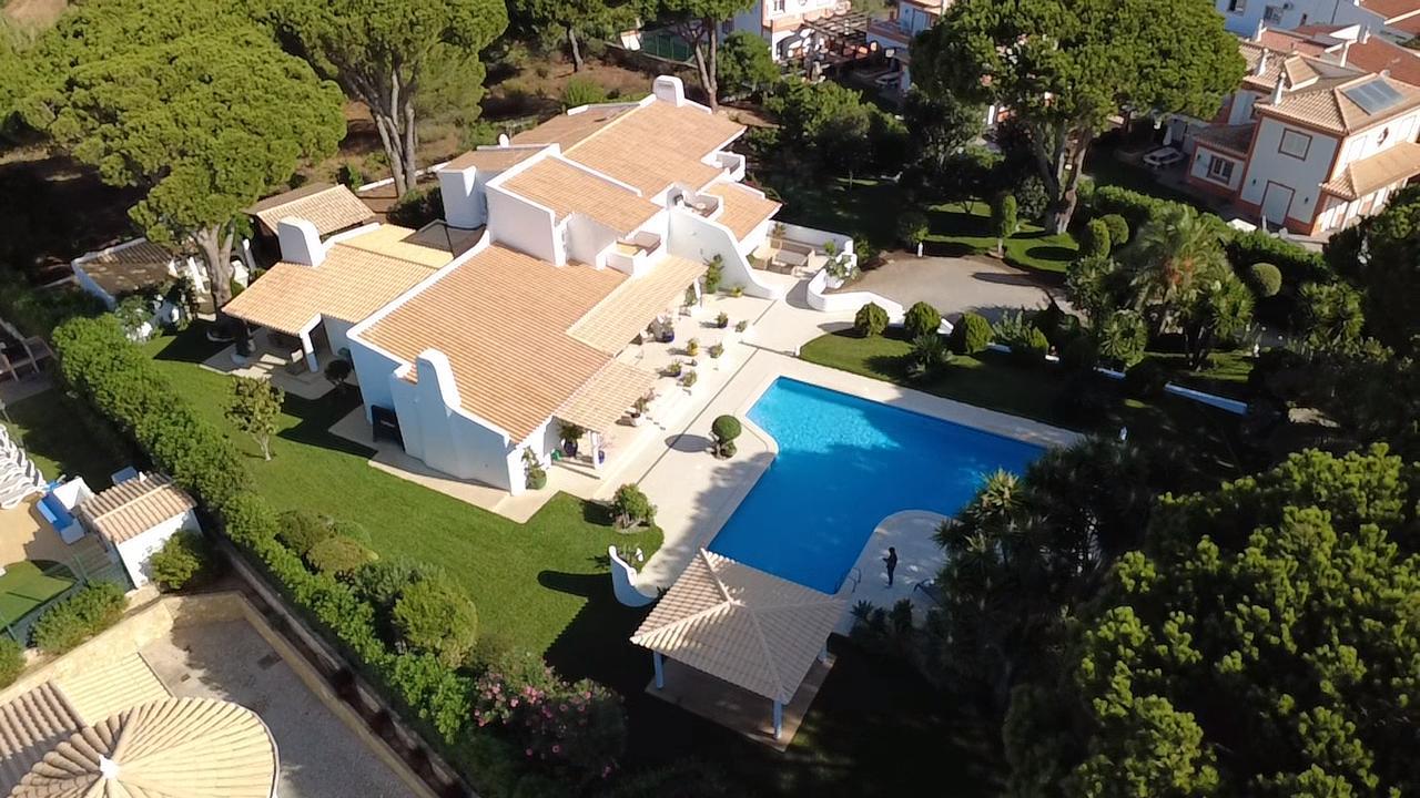 Moradia impressionante 5 quartos num lote excecional