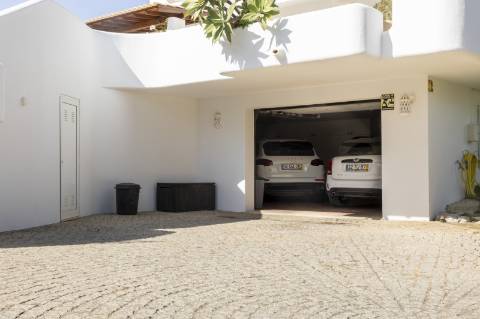 Moradia impressionante 5 quartos num lote excecional