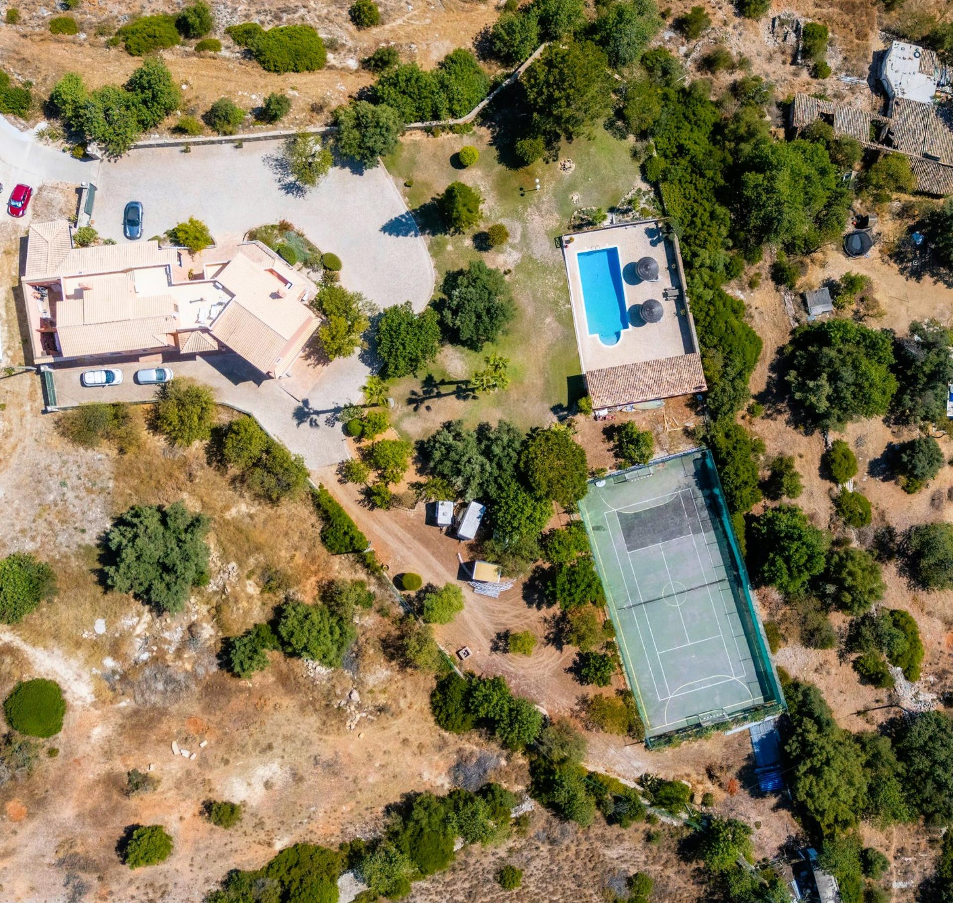 Elegante Quinta com Vista Deslumbrante sobre o Atlântico em Santa Bárbara de Nexe