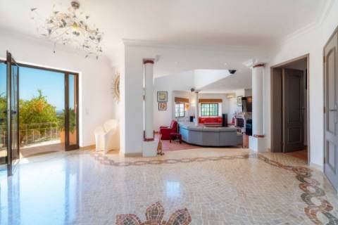 Elegante Quinta com Vista Deslumbrante sobre o Atlântico em Santa Bárbara de Nexe