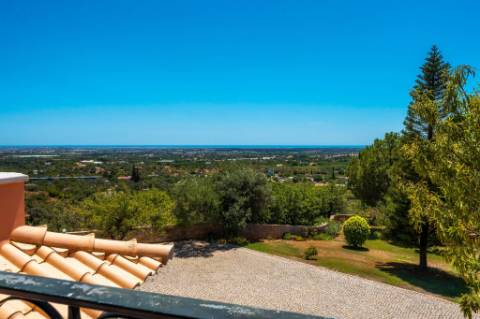 Elegante Quinta com Vista Deslumbrante sobre o Atlântico em Santa Bárbara de Nexe
