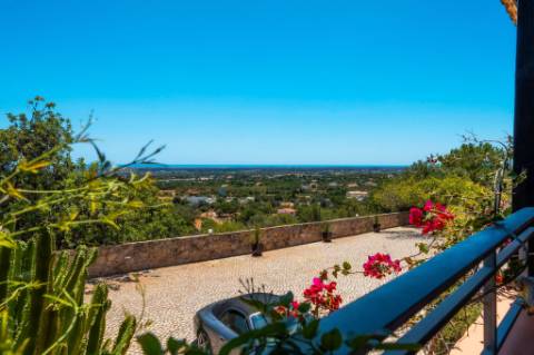 Elegante Quinta com Vista Deslumbrante sobre o Atlântico em Santa Bárbara de Nexe