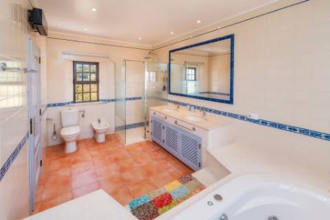 Elegante Quinta com Vista Deslumbrante sobre o Atlântico em Santa Bárbara de Nexe