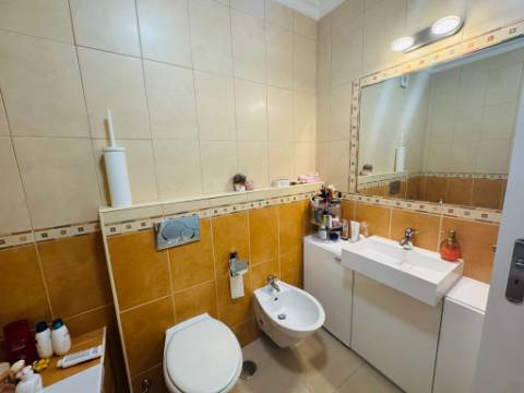 Apartamento T2+1 com terraço em Pechão