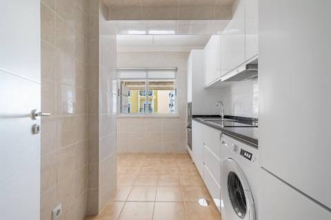 Apartamento T1 Totalmente Renovado em Faro