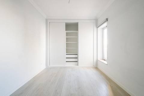 Apartamento T1 Totalmente Renovado em Faro
