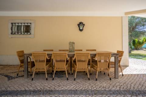 EXCLUSIVIDADE

Magnifica propriedade terrea num jardim maduro.