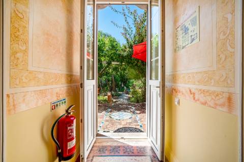 Uma Alma Boémia no Coração do Algarve! Magnífica Quinta Tradicional de Charme | 8 Quartos | Pátio | Jardim | Moncarapacho'
