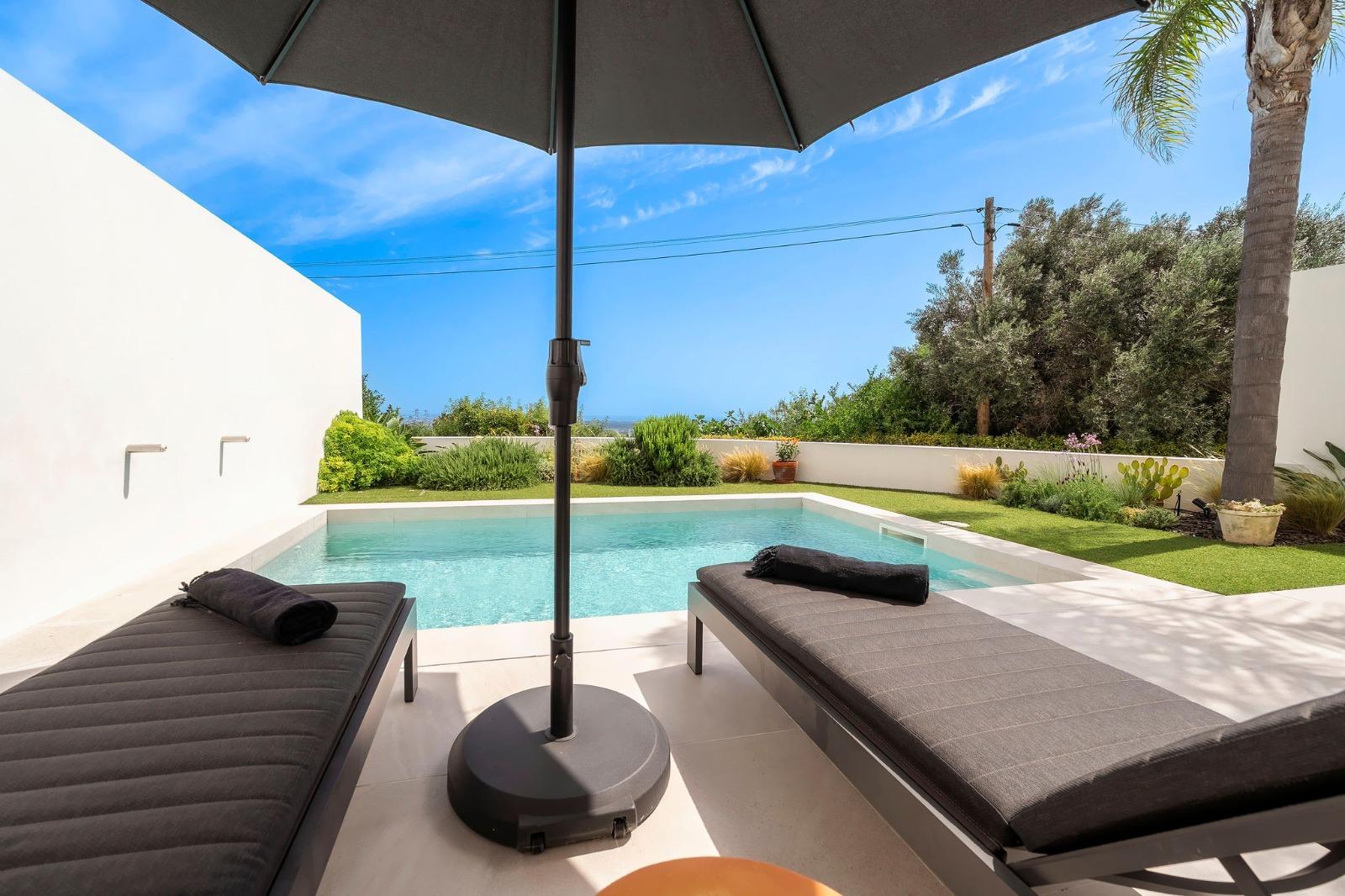Moradia contemporânea excecional com vistas deslumbrantes sobre o mar