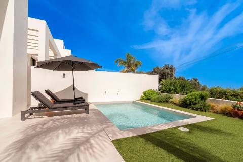 Moradia contemporânea excecional com vistas deslumbrantes sobre o mar