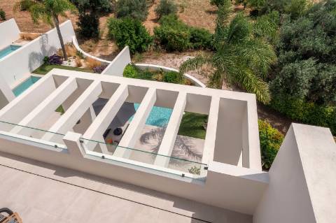 Moradia contemporânea excecional com vistas deslumbrantes sobre o mar