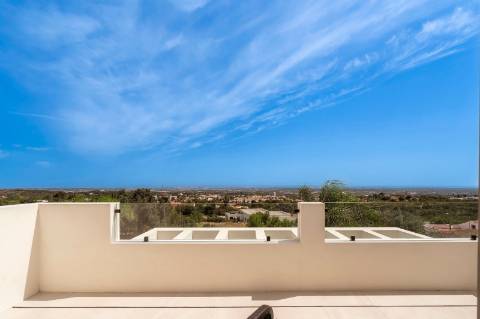 Moradia contemporânea excecional com vistas deslumbrantes sobre o mar