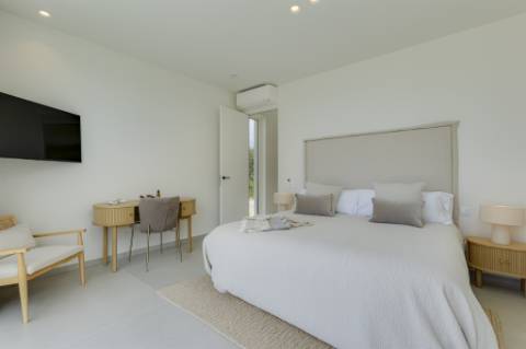 Moradia nova de 3 quartos com vista mar em St.Barbara de Nexe