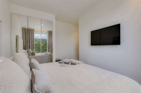 Moradia nova de 3 quartos com vista mar em St.Barbara de Nexe