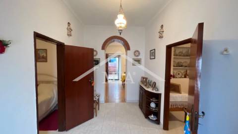 Moradia em Banda à Venda na Vila de...