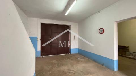 Moradia em Banda à Venda na Vila de...