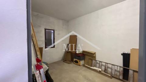 Moradia em Banda à Venda na Vila de...