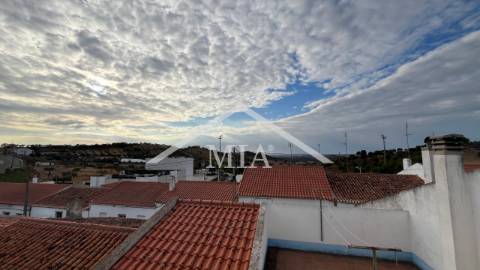 Moradia em Banda à Venda na Vila de...