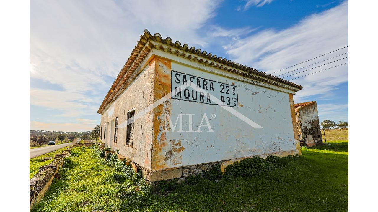 Antiga Casa de Cantoneiros para Reabilitação | 2...