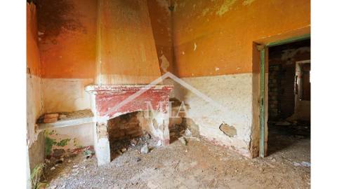 Antiga Casa de Cantoneiros para Reabilitação | 2...