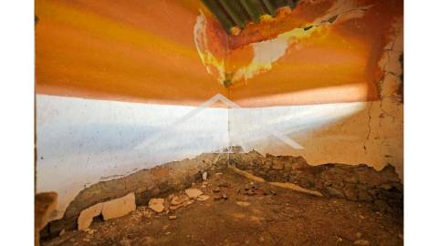 Antiga Casa de Cantoneiros para Reabilitação | 2...