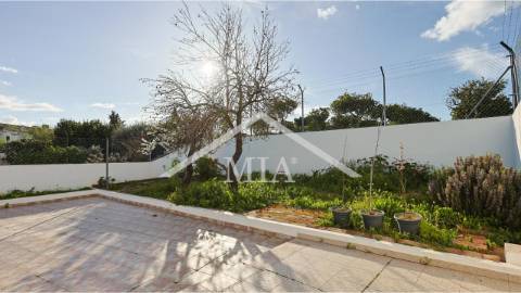 Um autêntico refúgio no coração do Alentejo,...