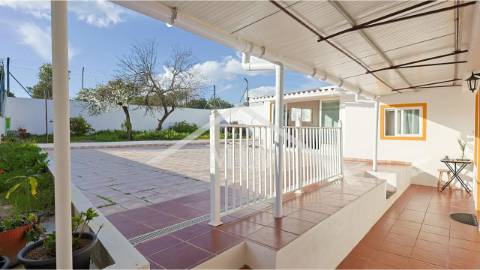 Um autêntico refúgio no coração do Alentejo,...