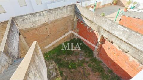 Apartamento T2 – Rés do Chão | Varanda |...