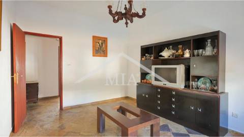 Apartamento T2 – Rés do Chão | Varanda |...