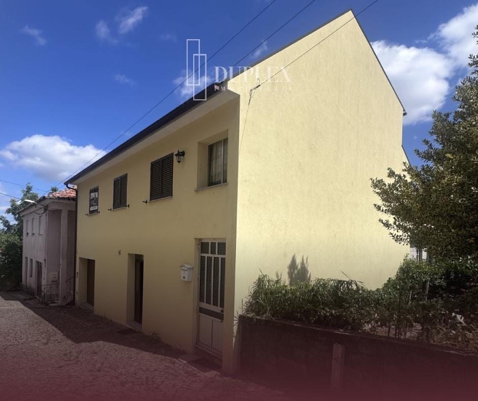 Moradia especial com duas habitações independentes