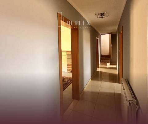 Moradia especial com duas habitações independentes