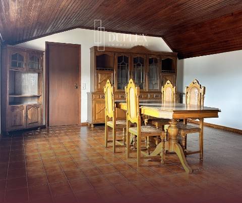 Moradia especial com duas habitações independentes