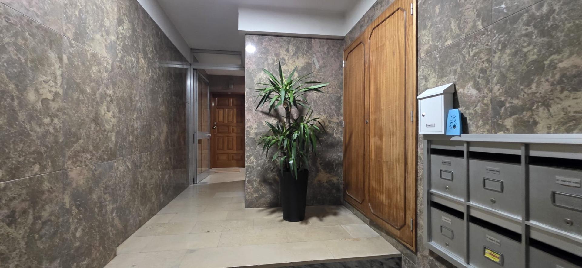 Descobre esta apartamento T2 com vista mar.