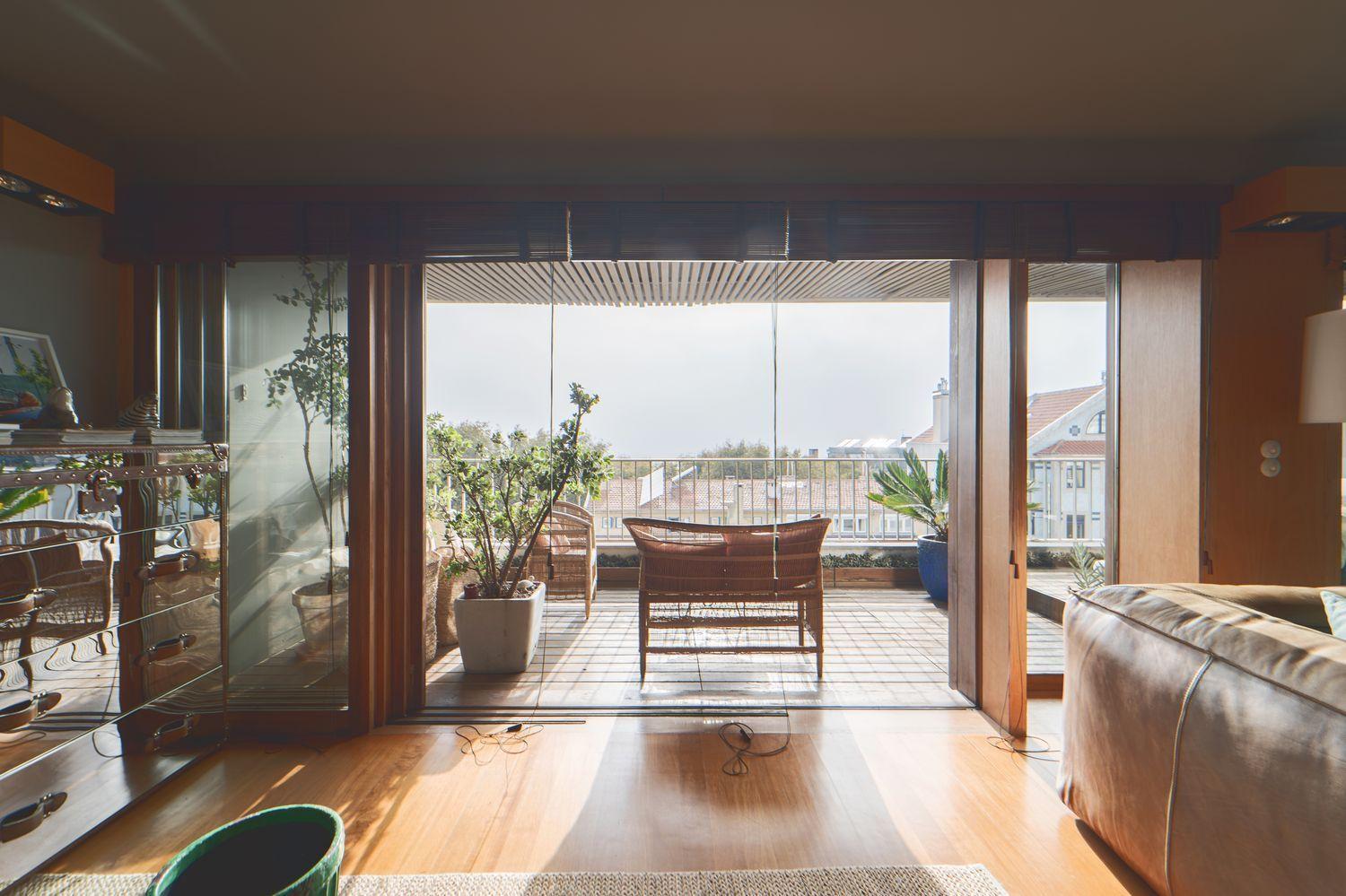 Penthouse T2 Exclusiva na Foz: Terraço Jardim de 400m2 e Vista Mar  Apartamento Recuado na Rua Marechal Saldanha