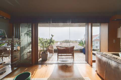 Penthouse T2 Exclusiva na Foz: Terraço Jardim de 400m2 e Vista Mar  Apartamento Recuado na Rua Marechal Saldanha