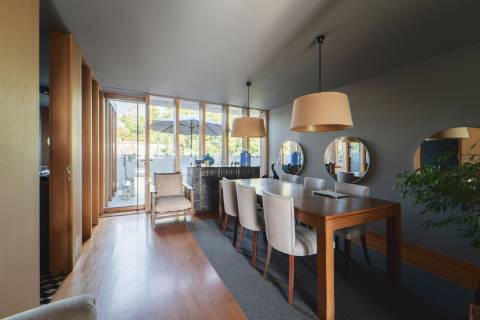 Penthouse T2 Exclusiva na Foz: Terraço Jardim de 400m2 e Vista Mar  Apartamento Recuado na Rua Marechal Saldanha