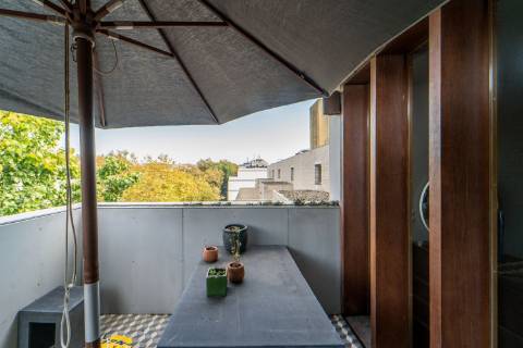 Penthouse T2 Exclusiva na Foz: Terraço Jardim de 400m2 e Vista Mar  Apartamento Recuado na Rua Marechal Saldanha