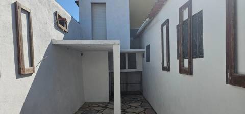 BAIXA DE PREÇO | 110.000€ → 83.000€ | POTENCIAL T2 | LOGRADOURO | AZUEIRA | MAFRA