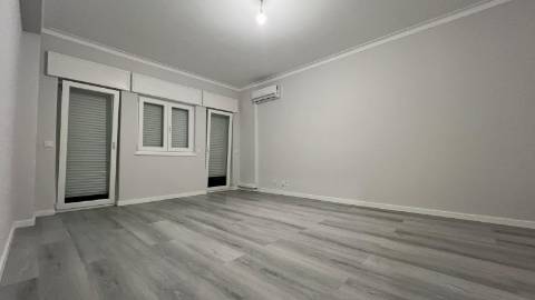 Remodelado a estrear | Portimão | T3 | 2 WC's | 2 varandas | Vista mar 