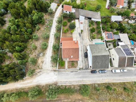 CARTAXO | MORADIA ISOLADA | T2 | SÓTÃO l LAVANDARIA | CHURRAQUEIRA | ANEXO | TERRENO | ESPAÇO PARA CRESCER